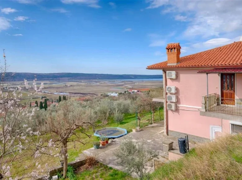 Villa 316 m² Upravna Enota Ljubljana, Slovénie