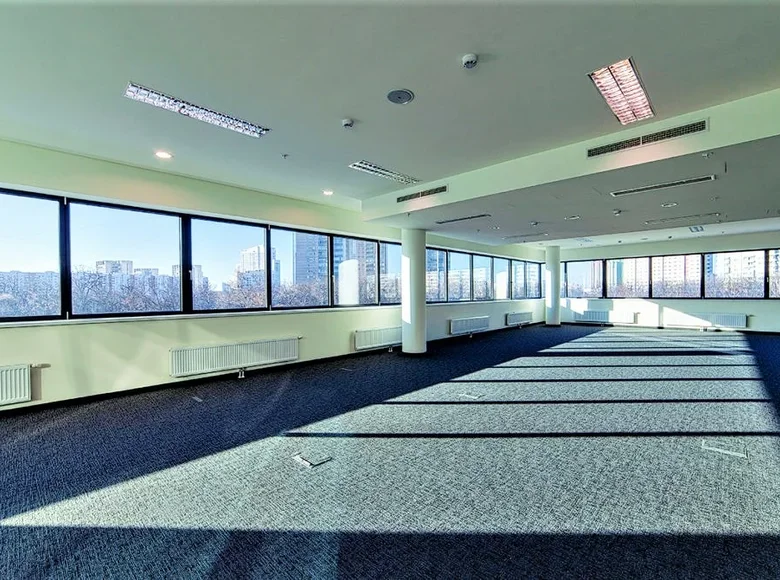 Office 1 686 m² in Moscow, Russia