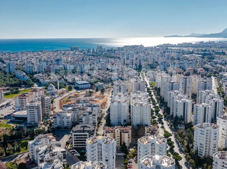 Penthouse 5 bedrooms 280 m² Konyaalti, Turkey