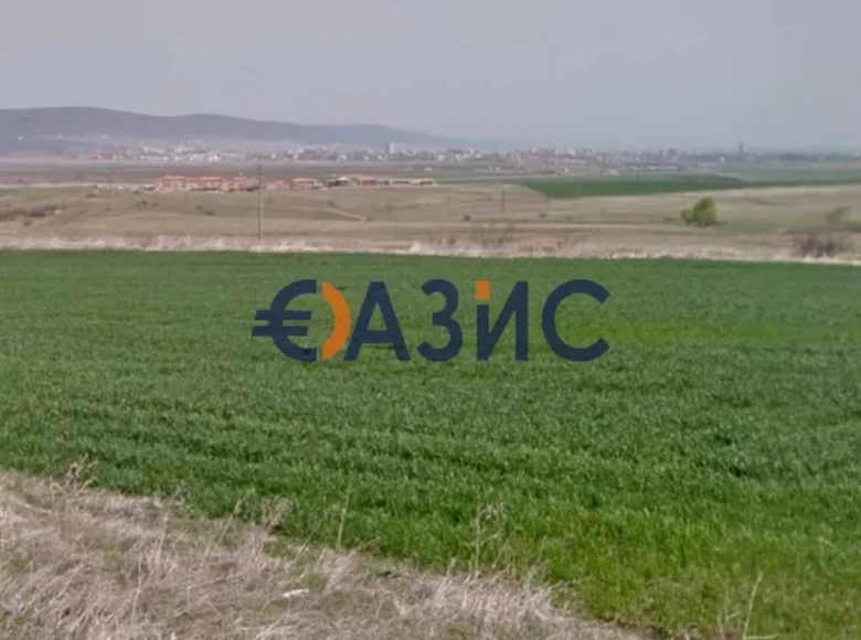 Commercial property 3 000 m² in Tankovo, Bulgaria