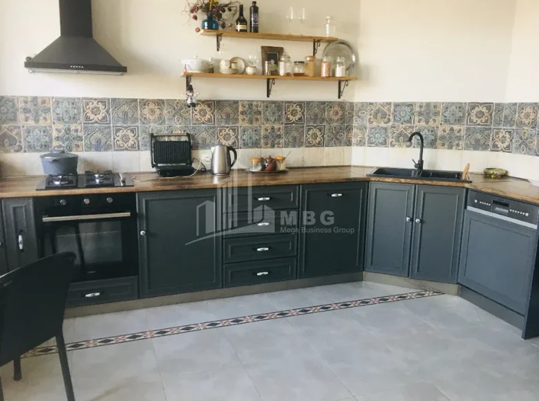 Mieszkanie 3 pokoi 130 m² Tbilisi, Gruzja