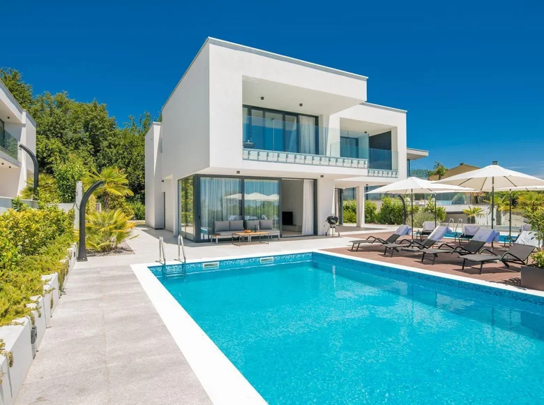 3 bedroom villa 269 m² Veprinac, Croatia