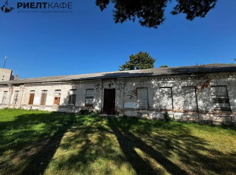 Propiedad comercial 430 m² en Baránavichi, Belarús