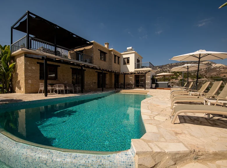 5-Schlafzimmer-Villa 185 m² Peyia, Zypern