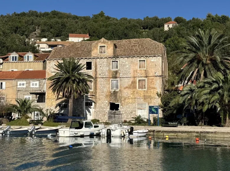 5 bedroom house 500 m² Sipanska Luka, Croatia