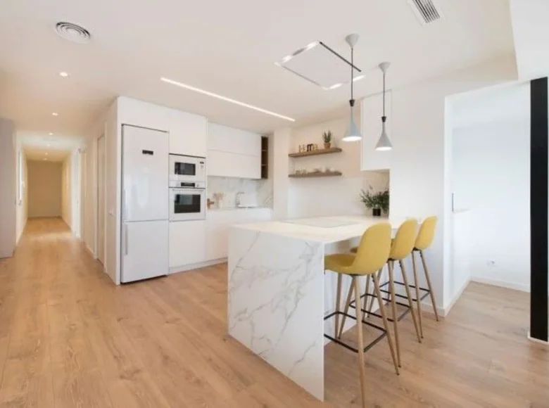 2 bedroom apartment 85 m² Madrid, Spain