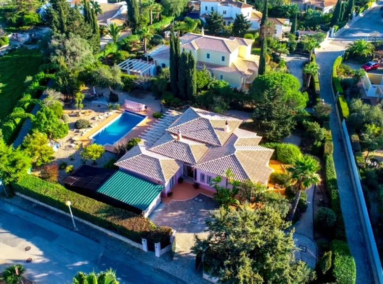 3 bedroom house 210 m² Estombar, Portugal