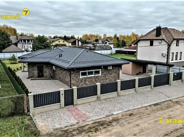 Cottage 211 m² Kalodziscanski sielski Saviet, Belarus
