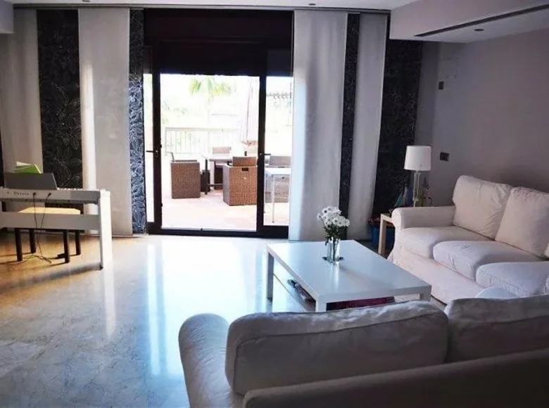 Квартира 3 спальни 152 м² Сан-Педро-Алькантара, Испания