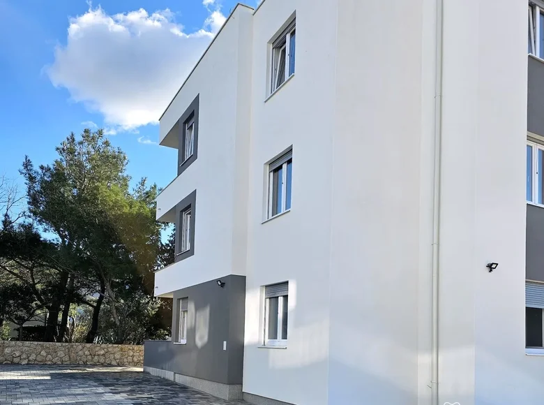 Mieszkanie 2 pokoi 67 m² Grad Novalja, Chorwacja