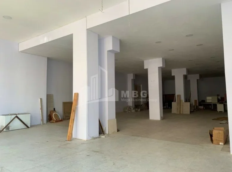 Propiedad comercial 685 m² en Tiflis, Georgia