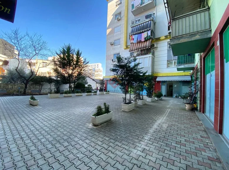 Квартира 102 м² Тирана, Албания