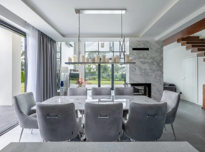 Apartment 320 m² in Masovian Voivodeship, Poland