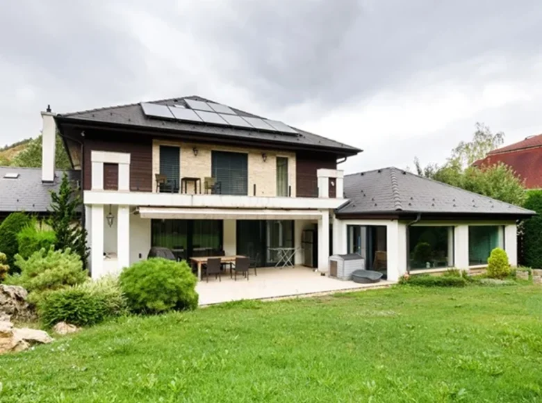 Особняк 6 комнат 420 м² Шоймар, Венгрия