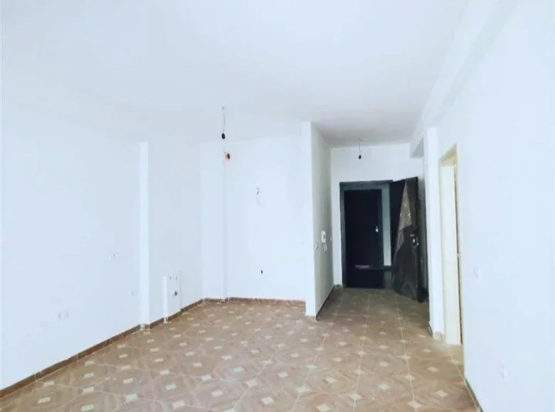 Квартира 2 комнаты 77 м² Влёра, Албания