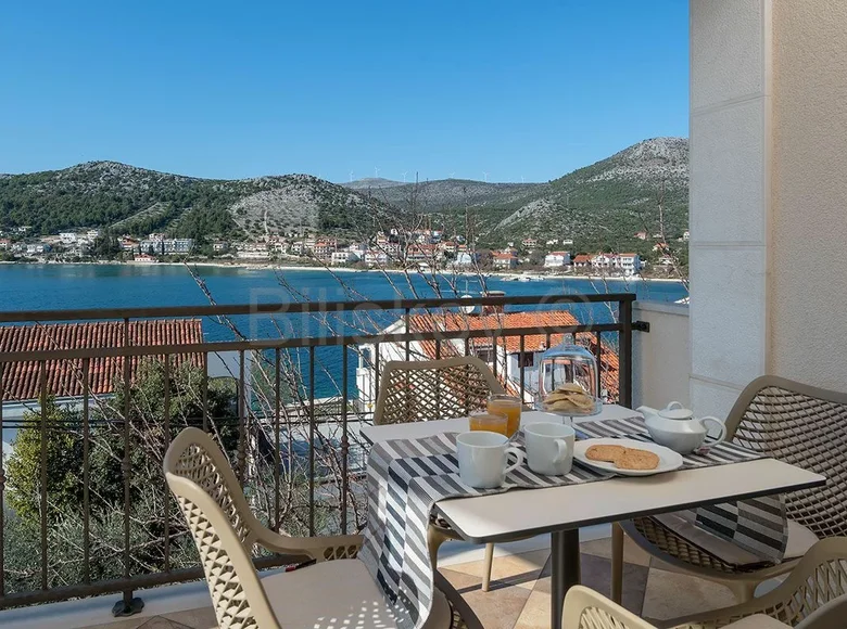 Дом 11 комнат 238 м² Seget Vranjica, Хорватия