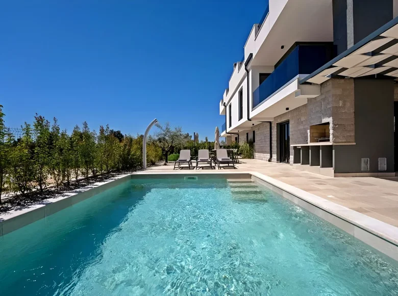 4 bedroom Villa 155 m² Grad Porec, Croatia