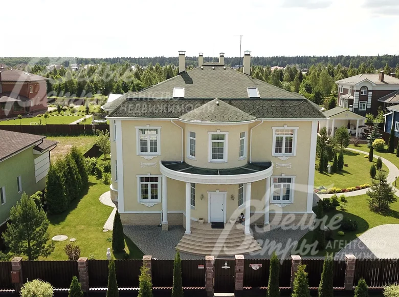 Haus 15 zimmer 810 m² Aprelewka, Russland