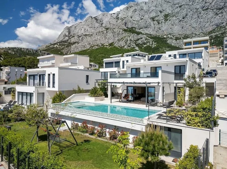 4 bedroom Villa 300 m² Makarska, Croatia
