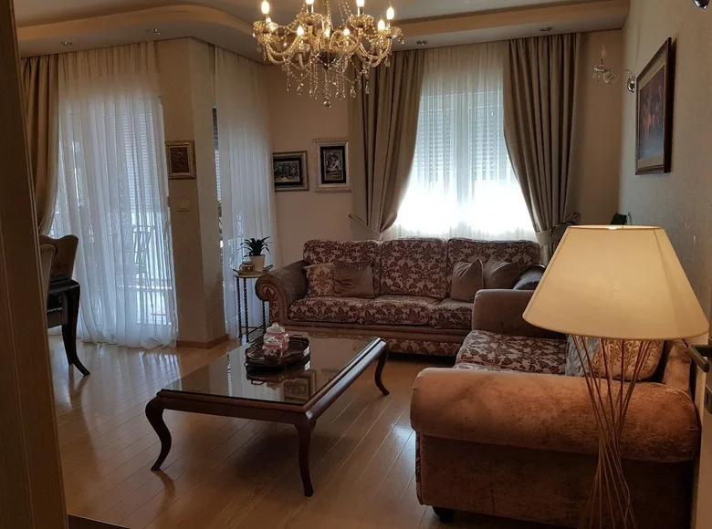 Mieszkanie 3 pokoi 101 m² w Podgorica, Czarnogóra