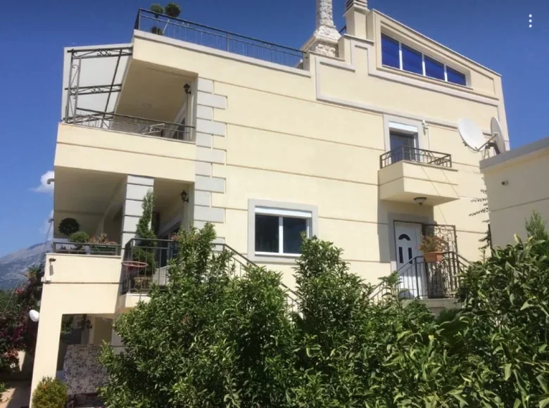 4 bedroom house 330 m² Kunje, Montenegro