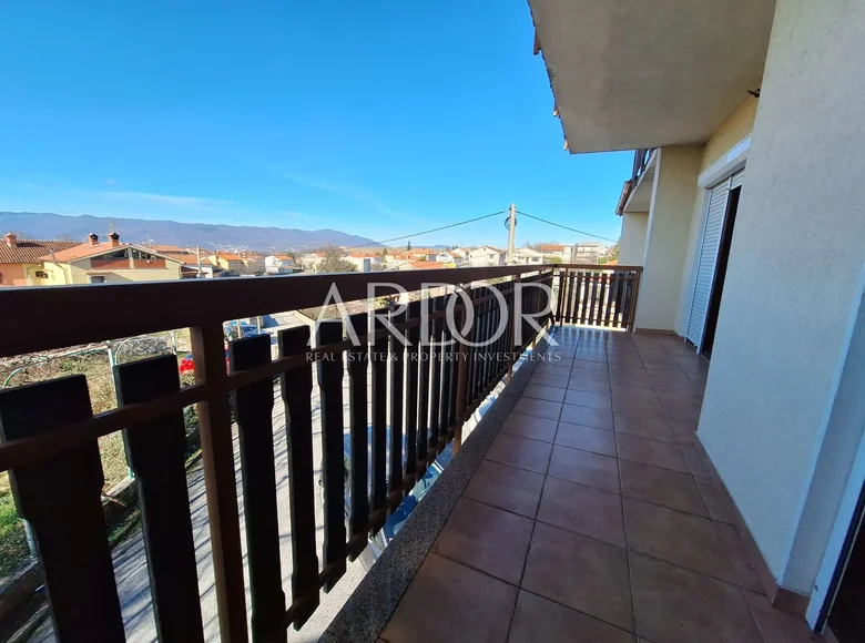 2 bedroom house 225 m² Marinici, Croatia