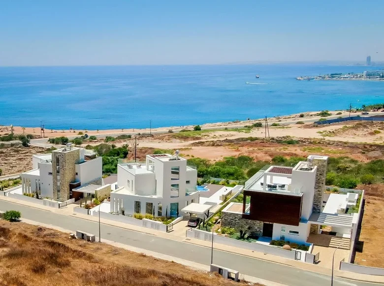 Atterrir  Agía Nápa, Chypre