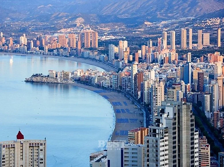 Отель 450 м² Бенидорм, Испания