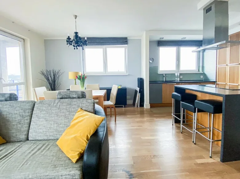 Mieszkanie 3 pokoi 71 m² Warszawa, Polska