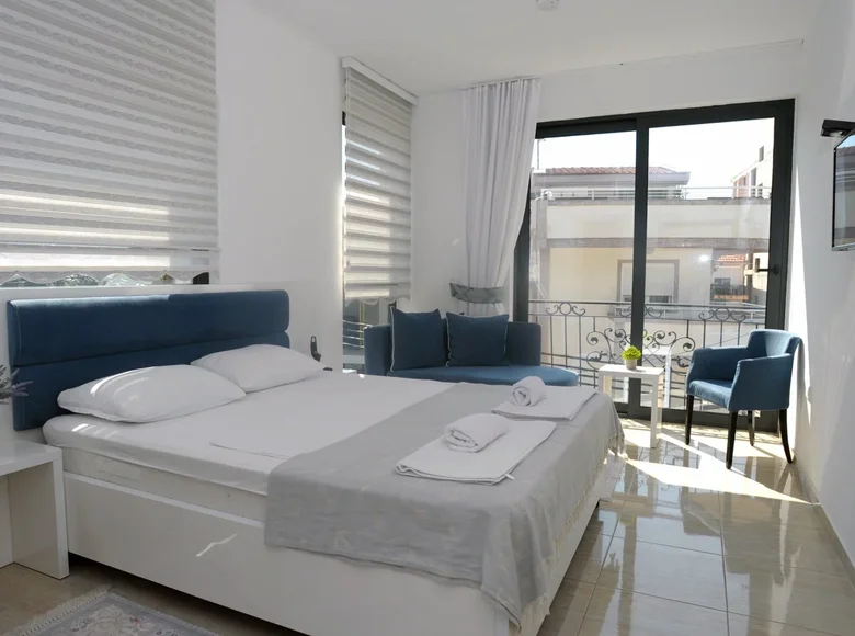 Hôtel 349 m² à Dobra Voda, Monténégro