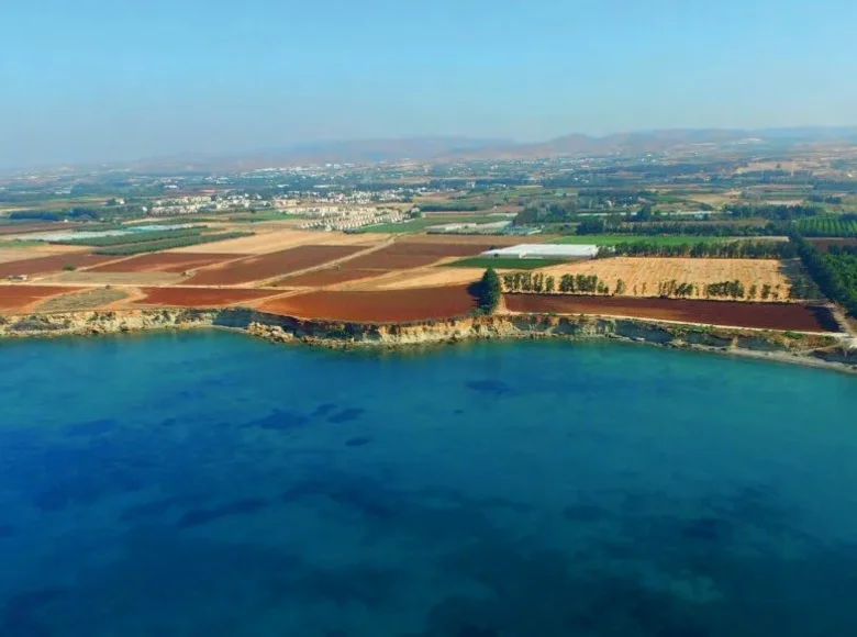 Atterrir  Mandria, Chypre