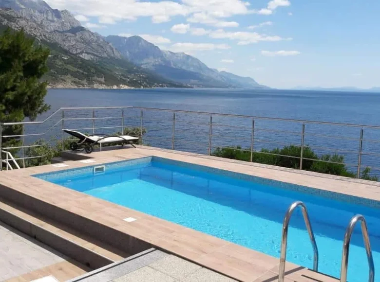 Casa 6 habitaciones 160 m² Grad Omis, Croacia