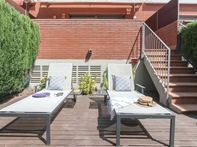 Townhouse 4 bedrooms 280 m² Gava, Spain
