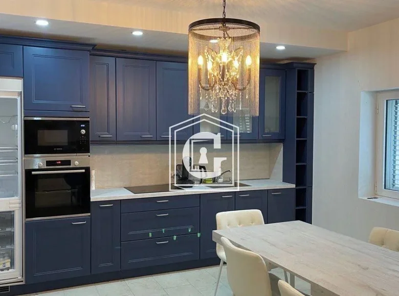 Mieszkanie 4 pokoi 85 m² Muo, Czarnogóra