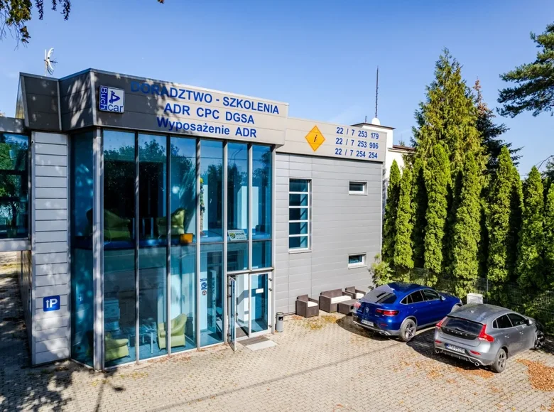 Commercial property 485 m² in Blonie, Poland