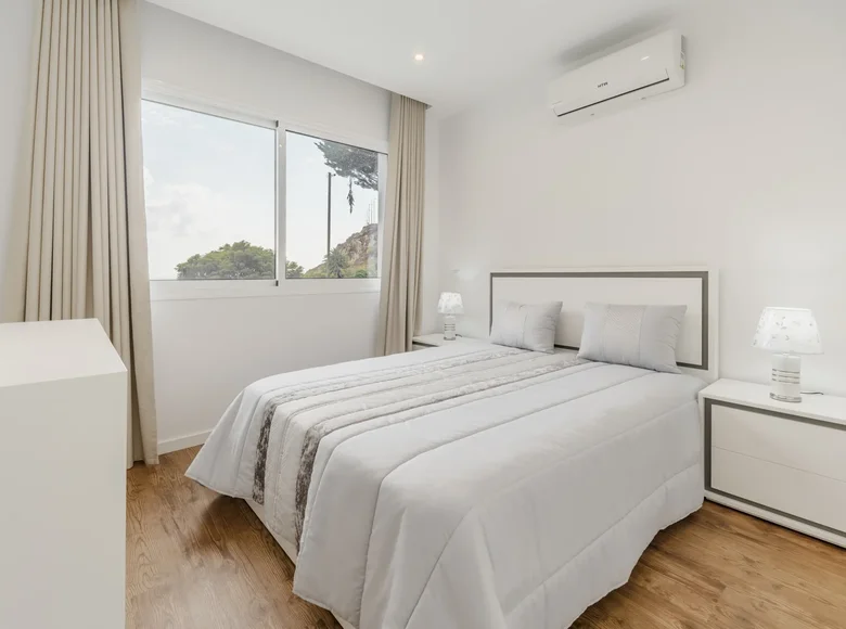 4 bedroom house 205 m² Machico, Portugal