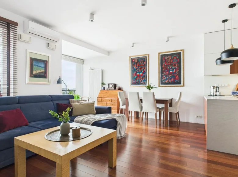 Commercial property 61 m² in Warsaw, Poland