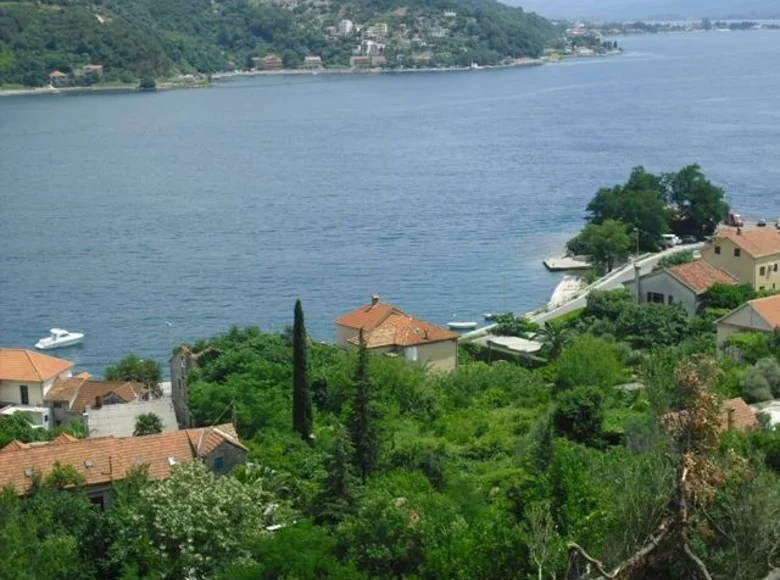 Parcelas  Josice, Montenegro