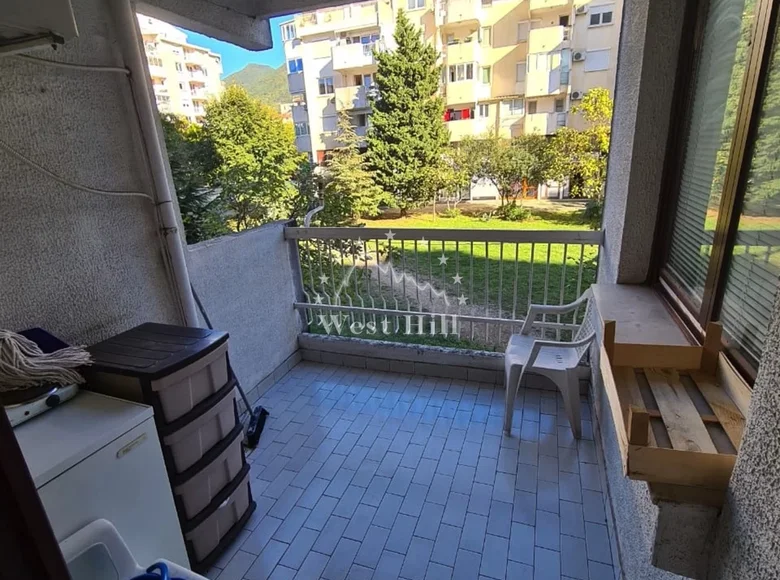 Квартира 2 комнаты 80 м² Бар, Черногория