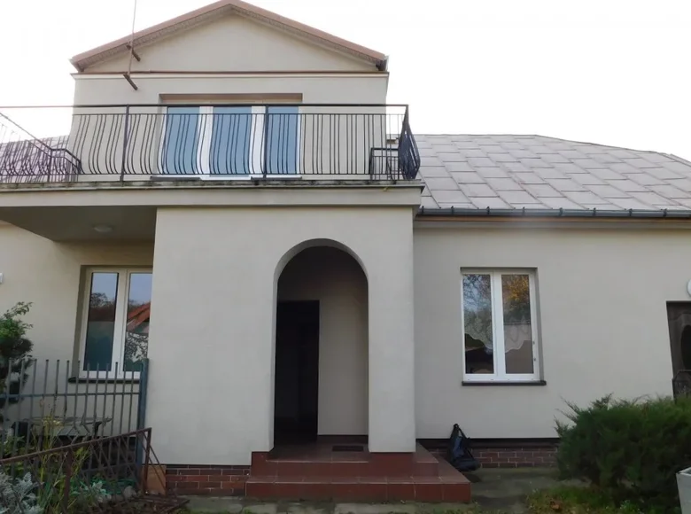 Дом 7 комнат 200 м² в Варшаве, Польша