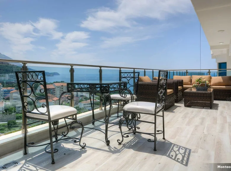 Квартира 2 спальни 82 м² Бечичи, Черногория