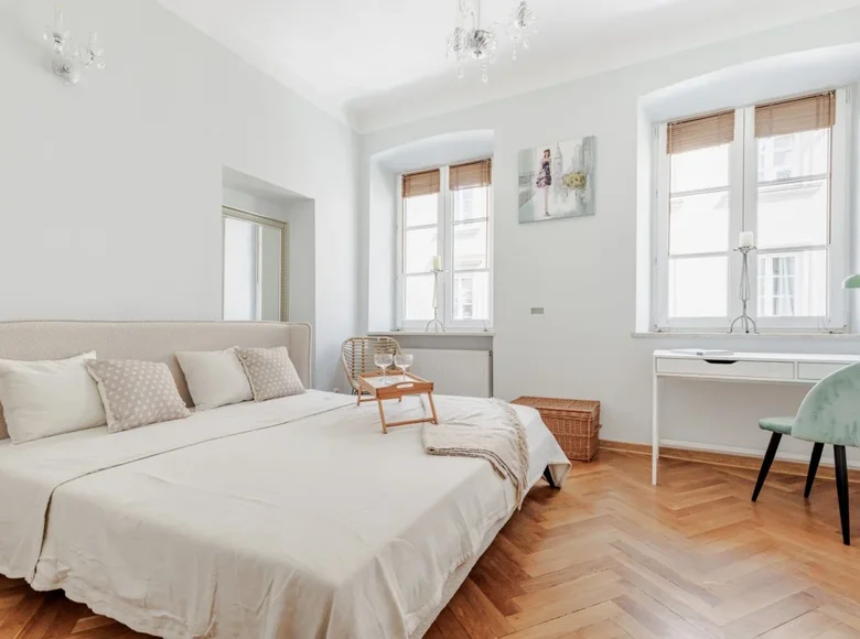 2 room apartment 50 m² in Warsaw, Poland