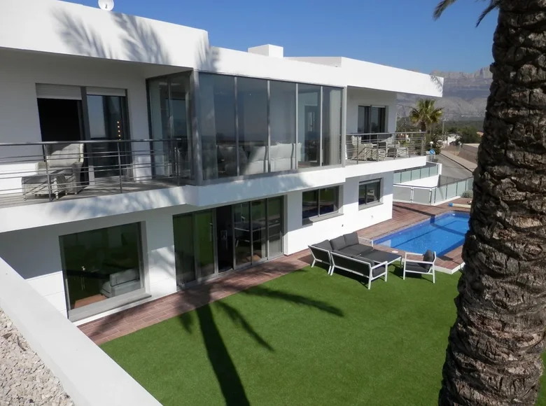 4 bedroom Villa 450 m² Altea, Spain