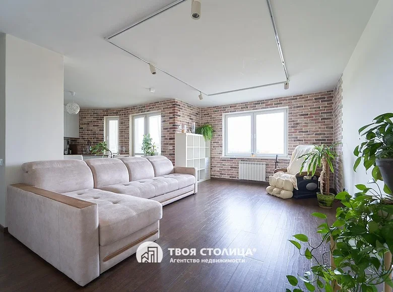 Квартира 3 комнаты 83 м² в Минске, Беларусь