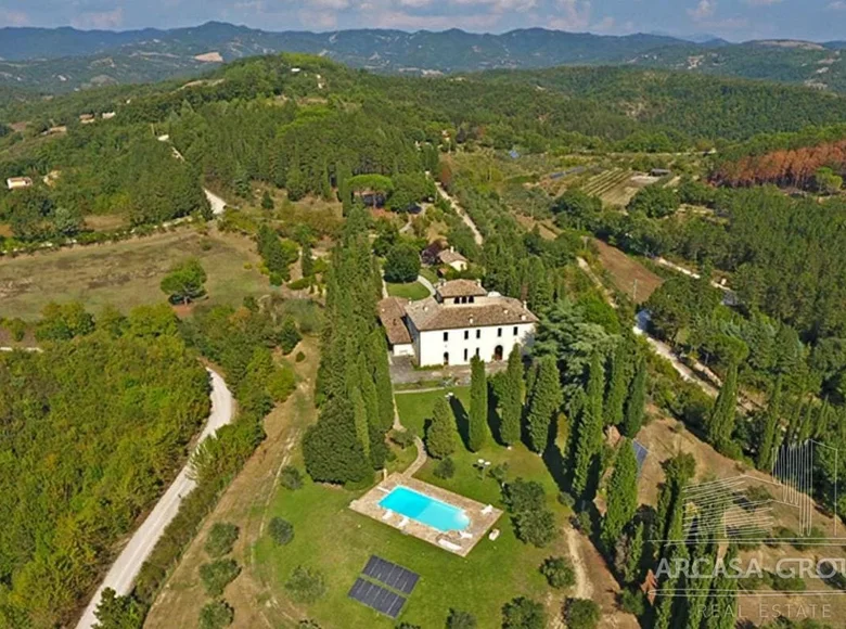 Вилла 9 спален 1 070 м² Citta di Castello, Италия