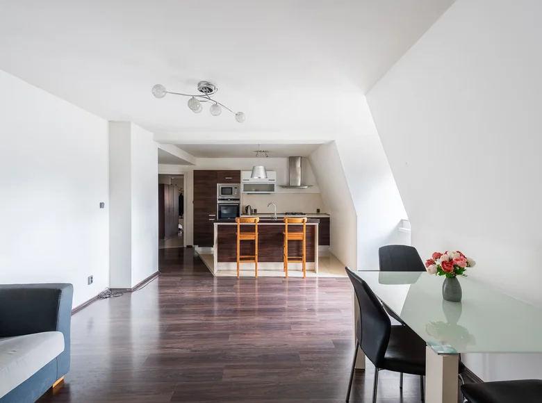 Wohnung 3 zimmer 83 m² Hauptstadt Prag, Tschechien