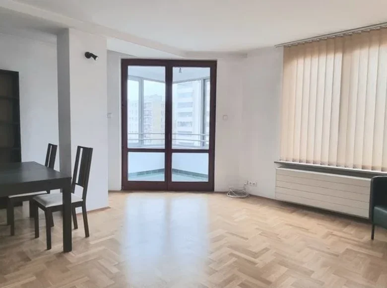 4 room apartment 91 m² in Warsaw, Poland