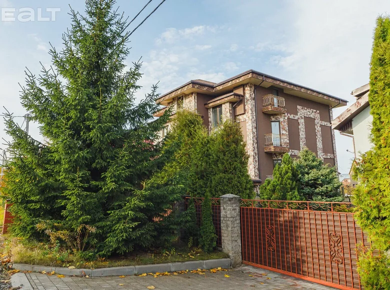 Cottage 630 m² Kalodziscanski sielski Saviet, Belarus