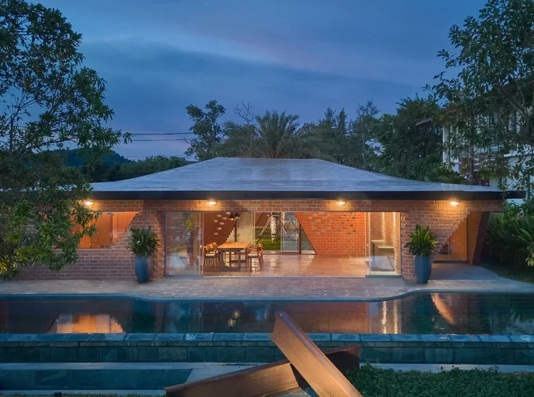 4 bedroom Villa 688 m² Choeng Thale, Thailand