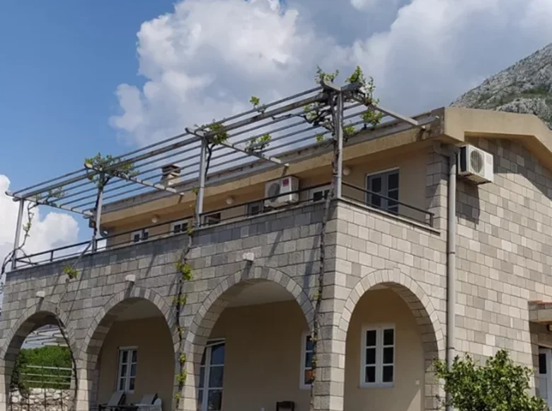Haus 4 zimmer 780 m² Rijeka Rezevici, Montenegro